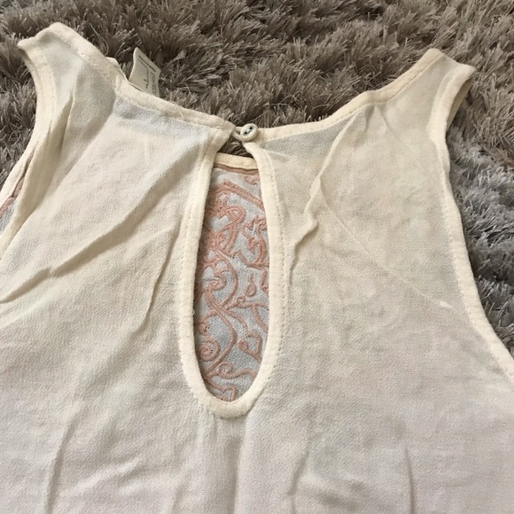 F21 Cream and Soft pink lace top - Picture 6 of 7